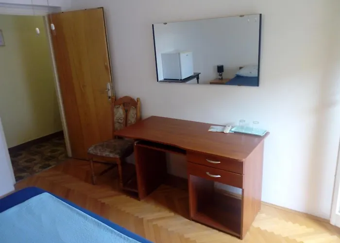 Luka Room\'S