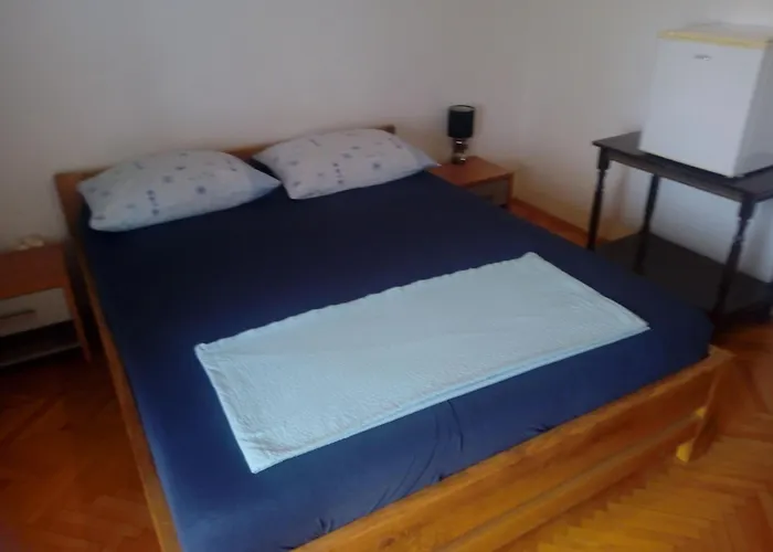 Luka Room\'S