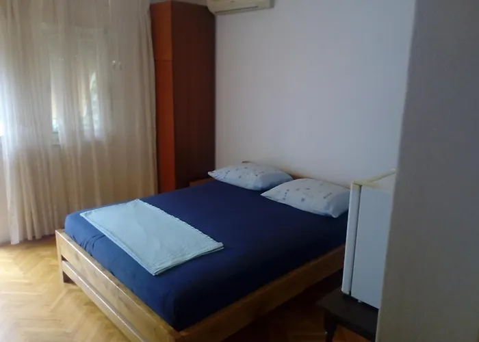 Luka Room\'S